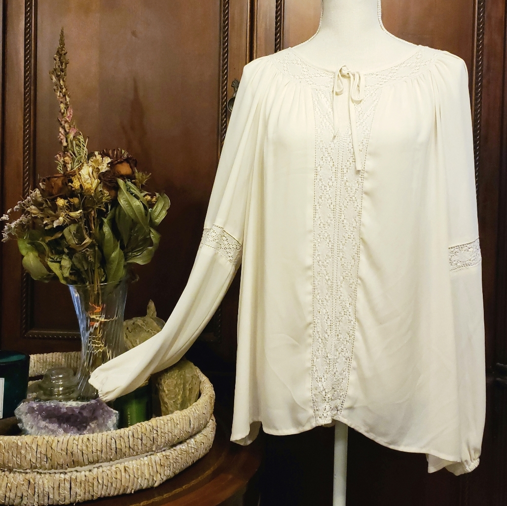 CHAPS Peasant Blouse w/Lace Detail